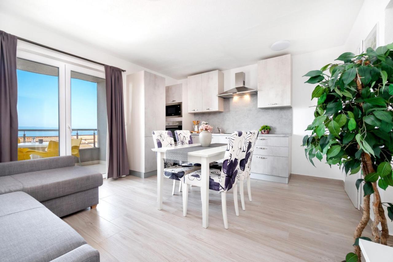 Apartments And Rooms Vuleta, Close To The Beach Μακάρσκα Εξωτερικό φωτογραφία