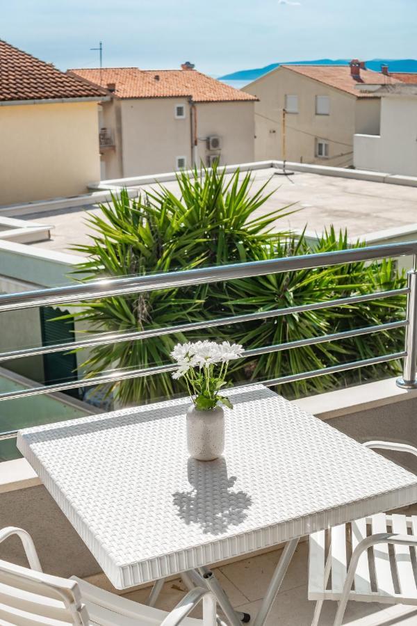 Apartments And Rooms Vuleta, Close To The Beach Μακάρσκα Δωμάτιο φωτογραφία
