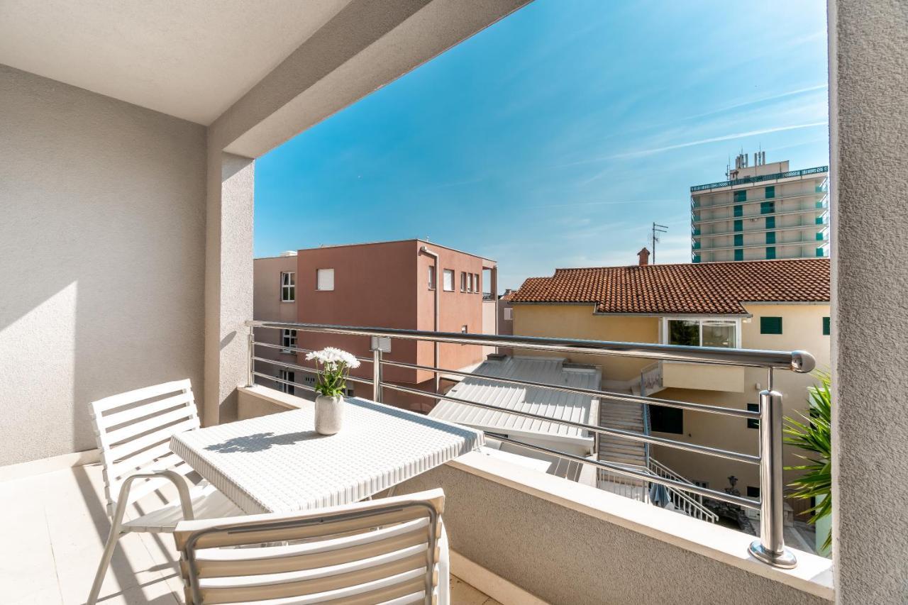 Apartments And Rooms Vuleta, Close To The Beach Μακάρσκα Δωμάτιο φωτογραφία