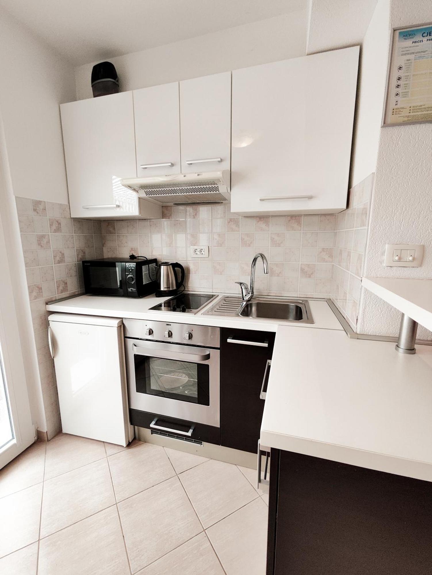 Apartments And Rooms Vuleta, Close To The Beach Μακάρσκα Δωμάτιο φωτογραφία